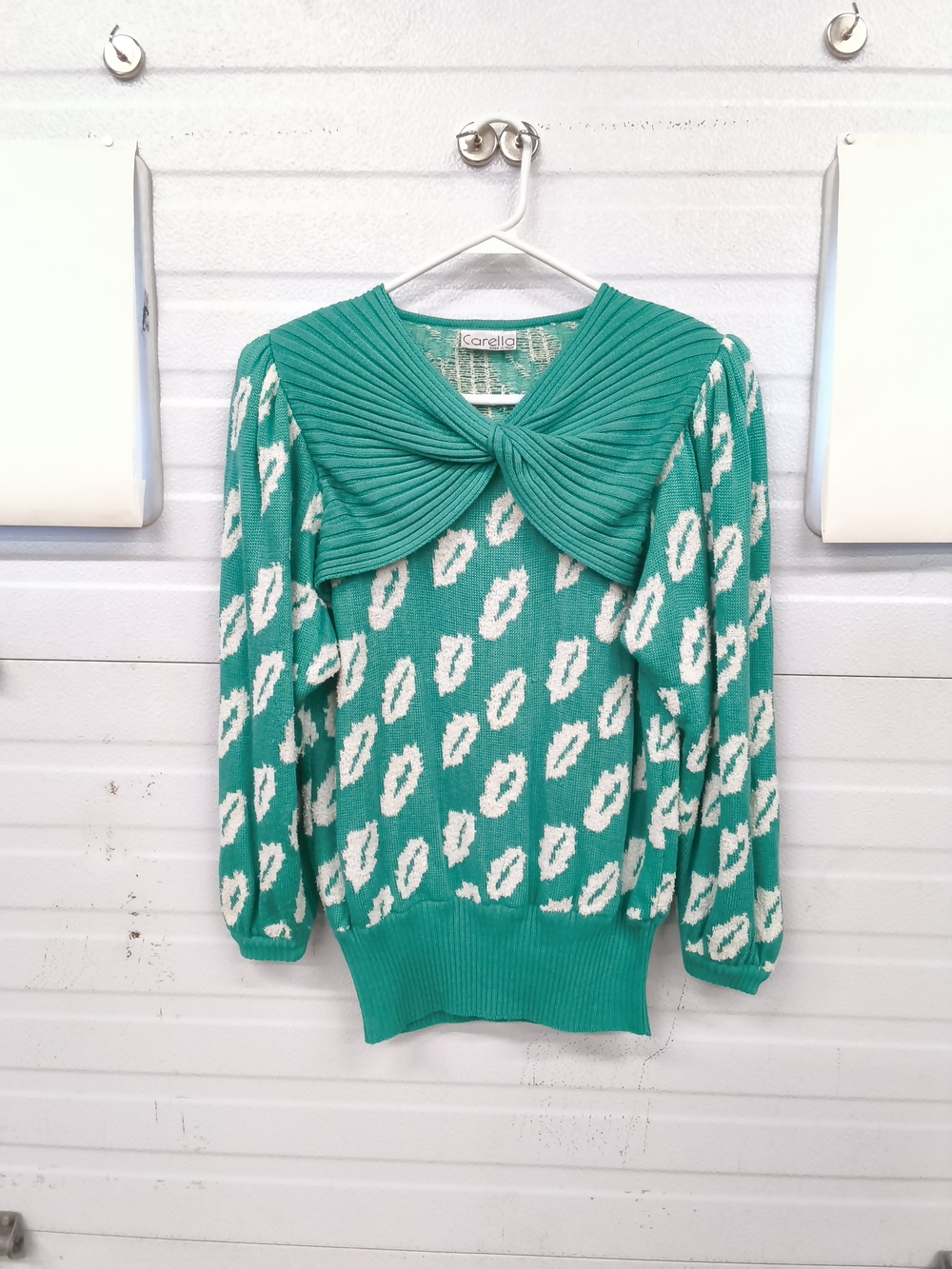 Vibrant Vintage 80s Carella Italian Knit Sweater – Emerald Green & White - Picture 2 of 6